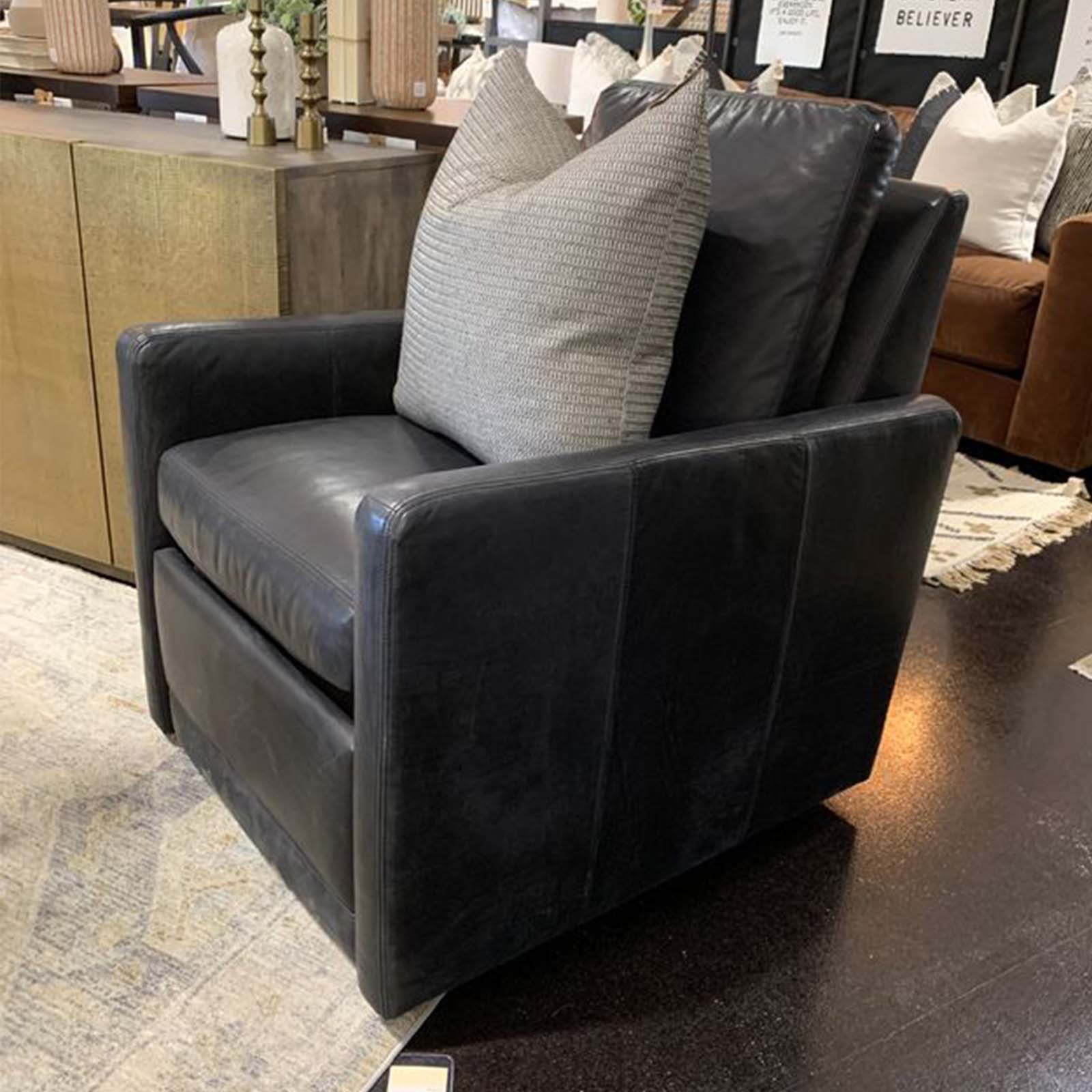 Gehrig Relaxor Swivel Chair