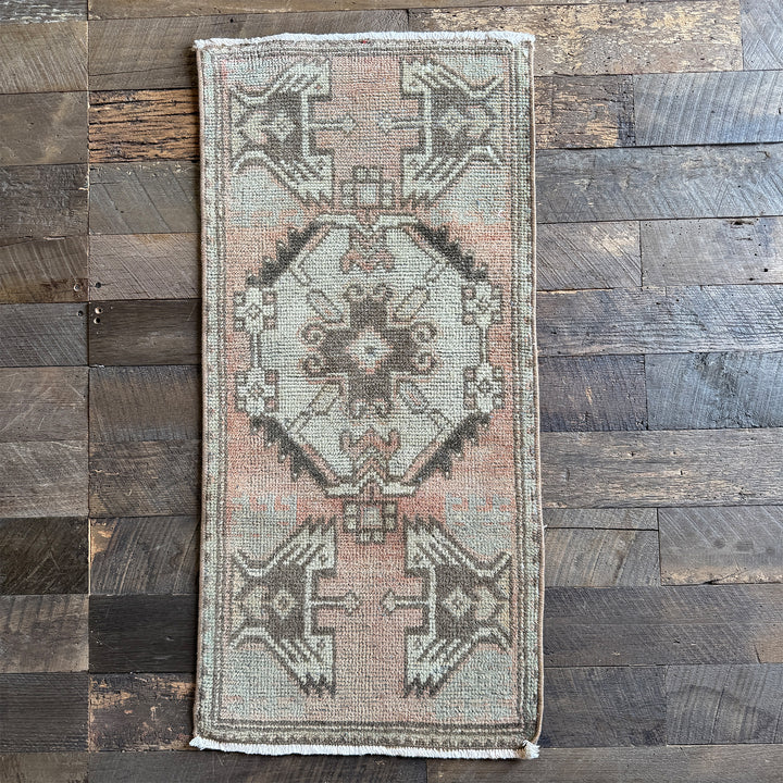Vintage Rug No. 135
