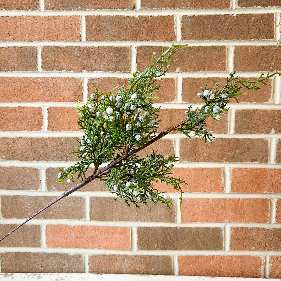 18" Juniper Spray w/ Berry