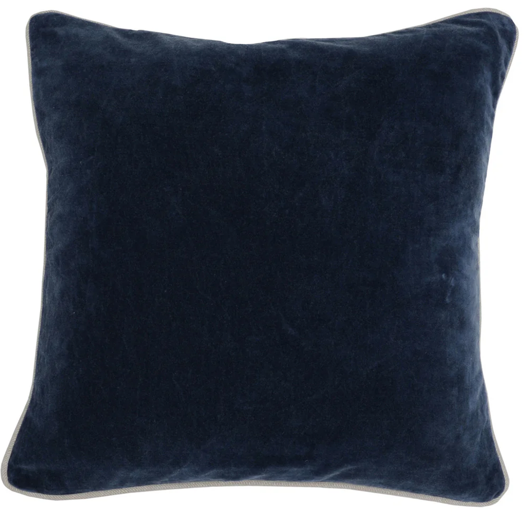 18" x 18" Pillow