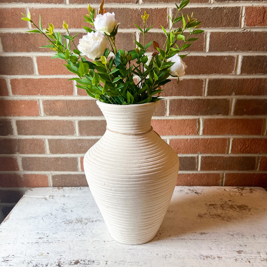 Ribbed Vase - Ivory