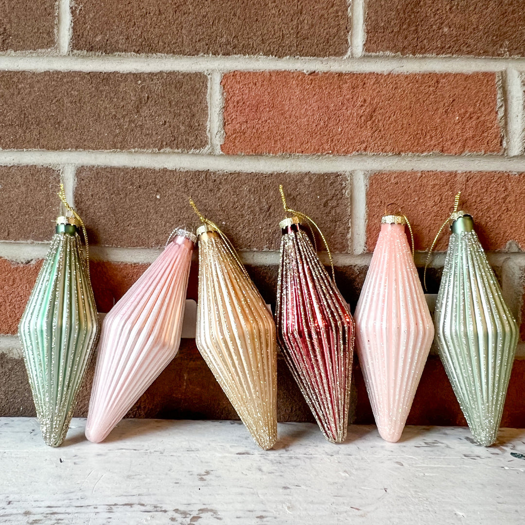 Ribbed Ornament