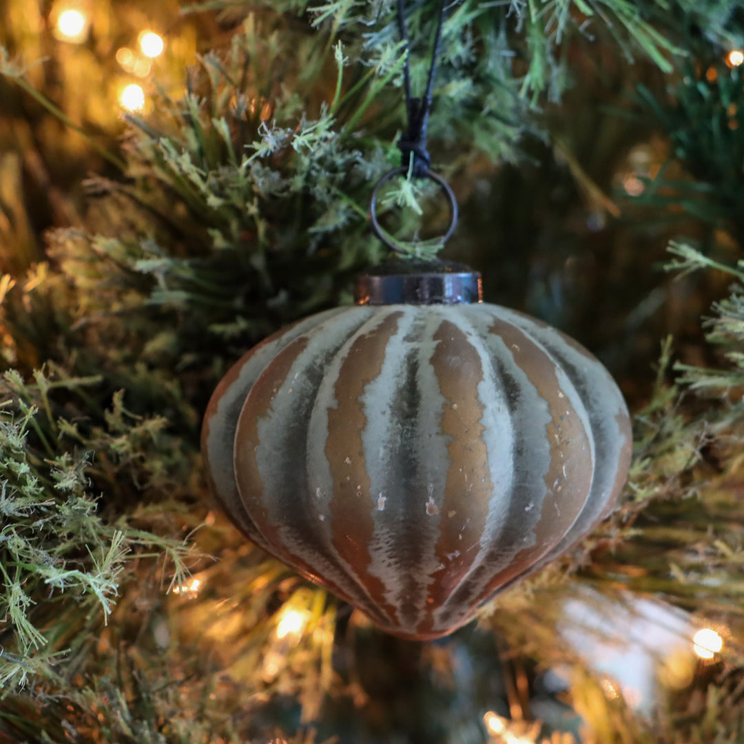 Onion Ornament - Green Gold