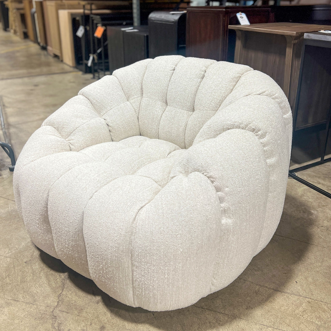 Ruby Swivel Chair