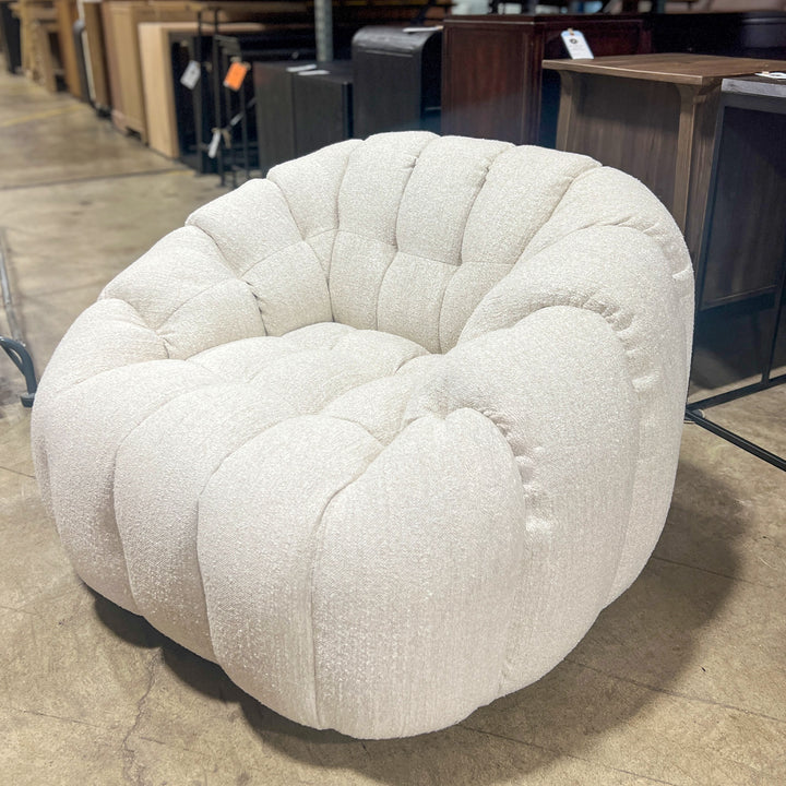 Ruby Swivel Chair