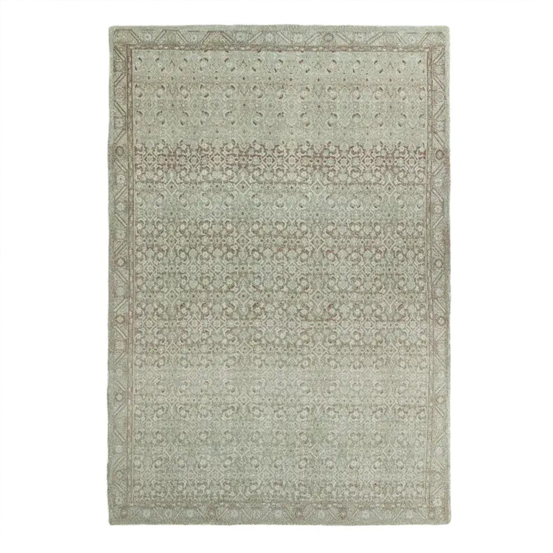7’9" x 9’9" Rug