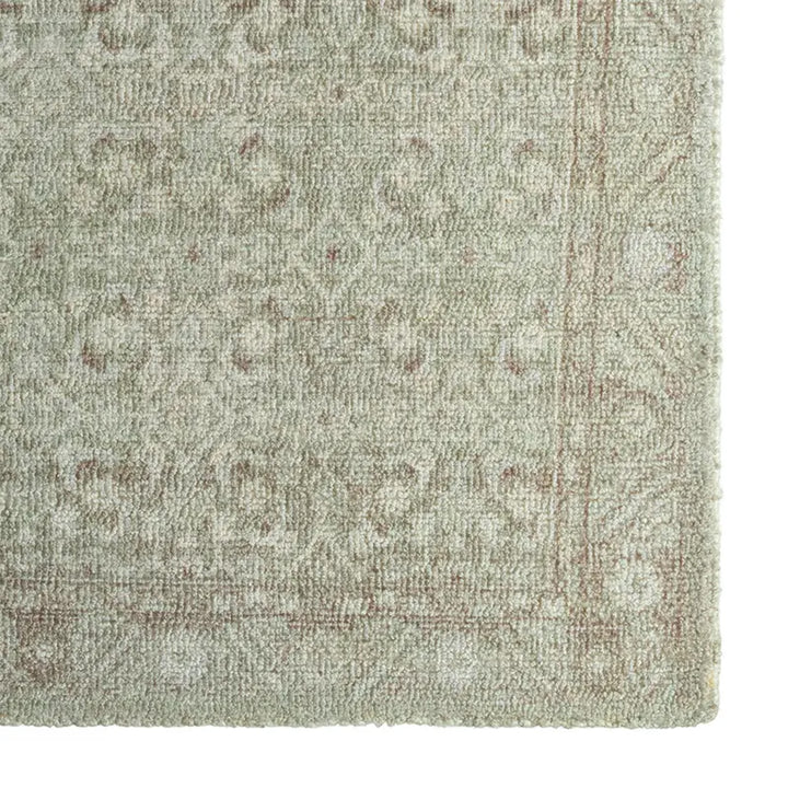 7’9" x 9’9" Rug