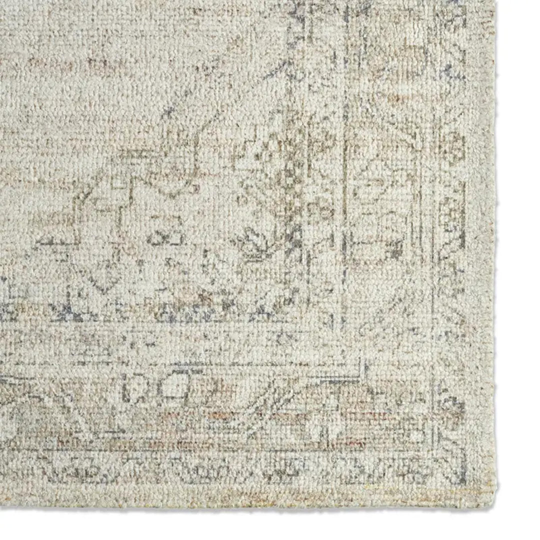 7’9" x 9’9" Rug
