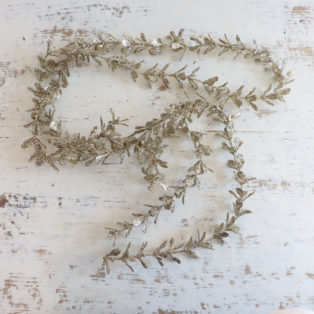 6' Boxwood Garland