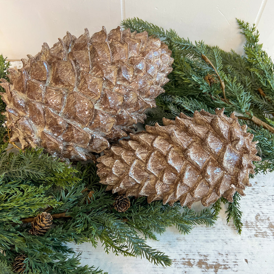 Pinecone w/ Glitter