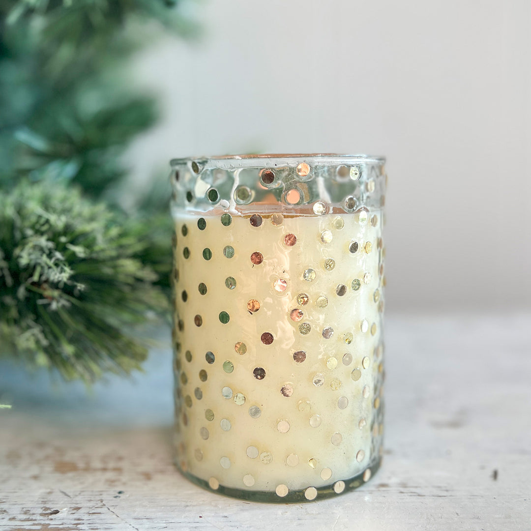 20.5oz Frosted Woods Candle