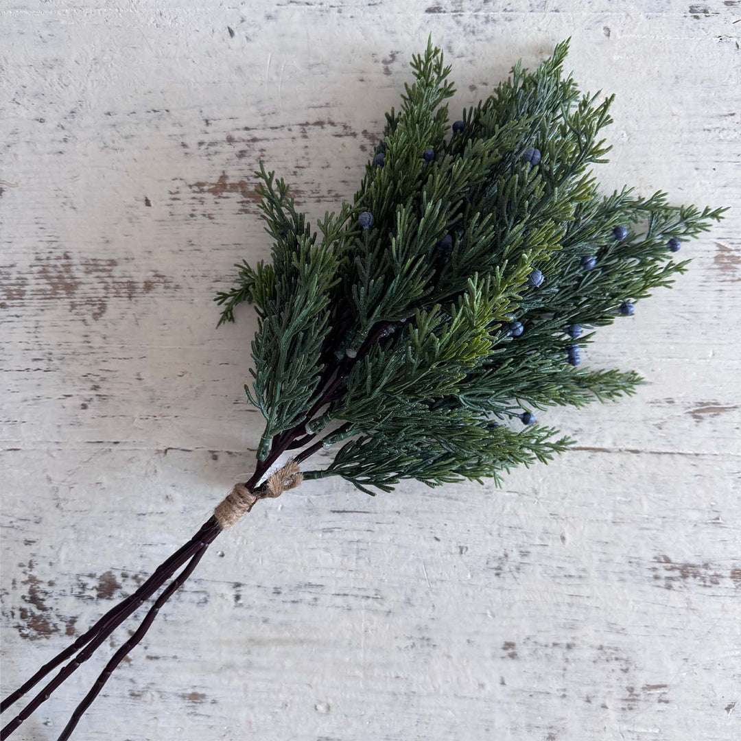 19" Cedar & Seed Spray - Green