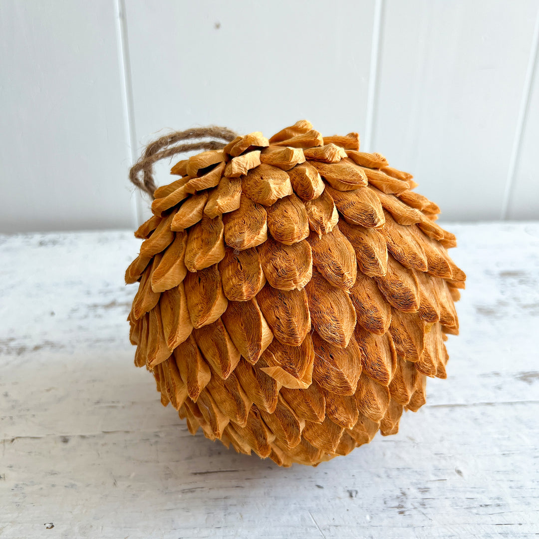 6" Leaf Ball