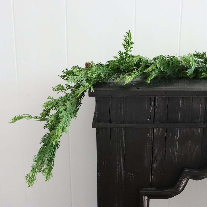 5.5' Cypress & Pinecone Garland