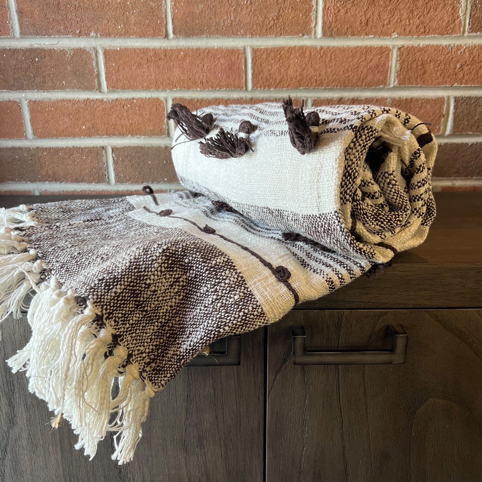 Brown/Ivory Throw