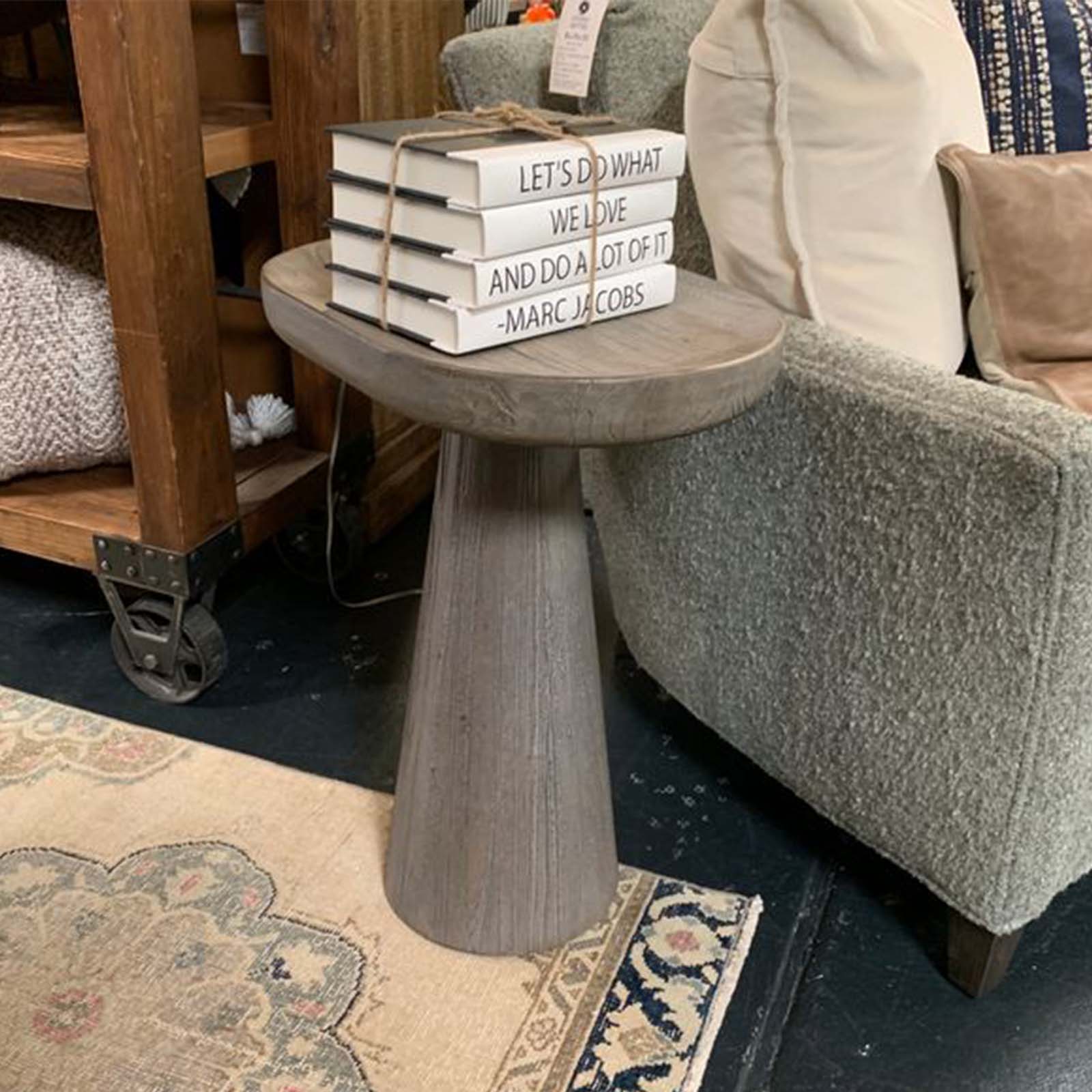 Raia Accent Table