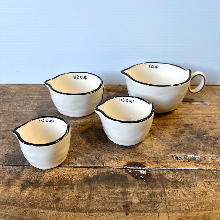 Sketched Measuring Cups