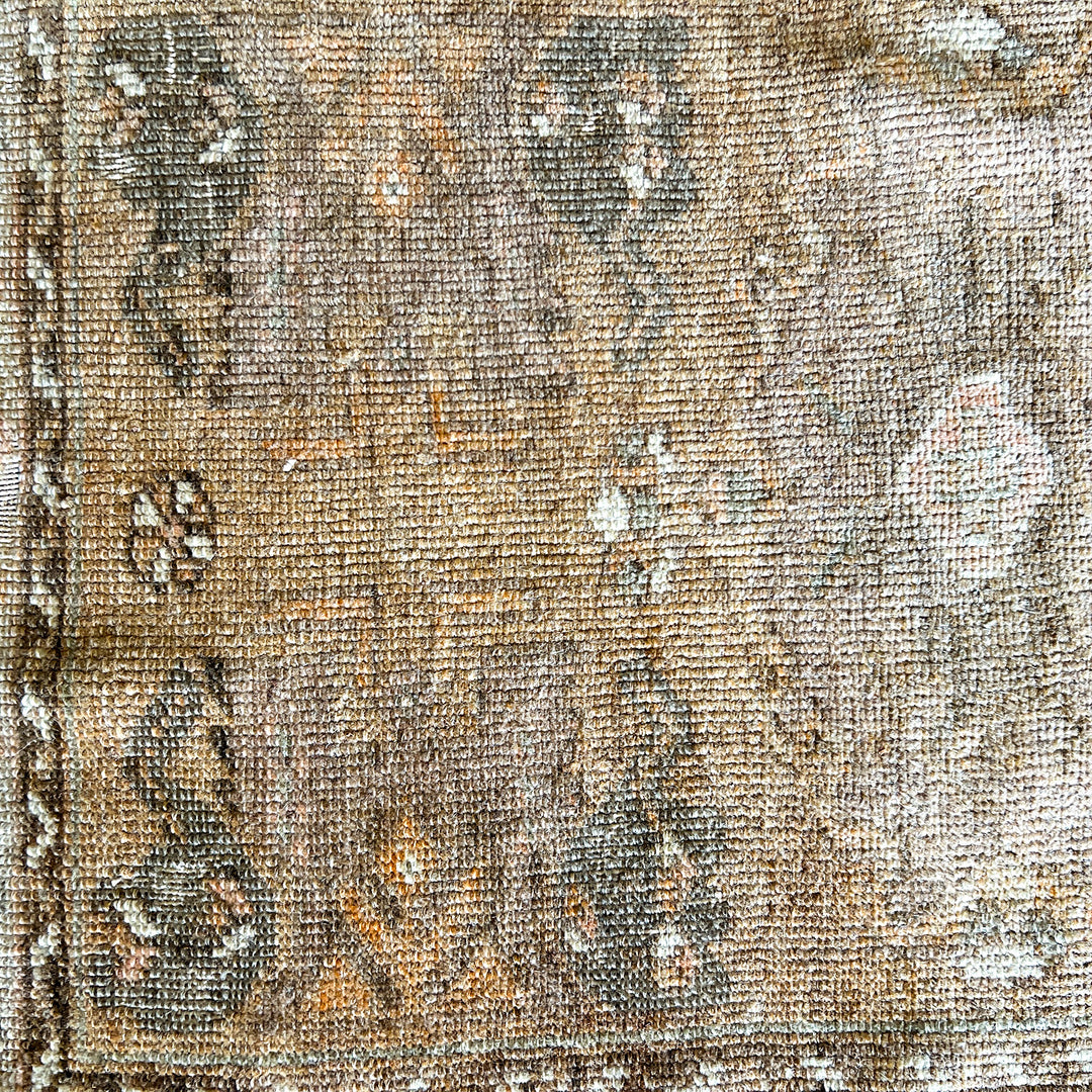 Vintage Rug No. 7