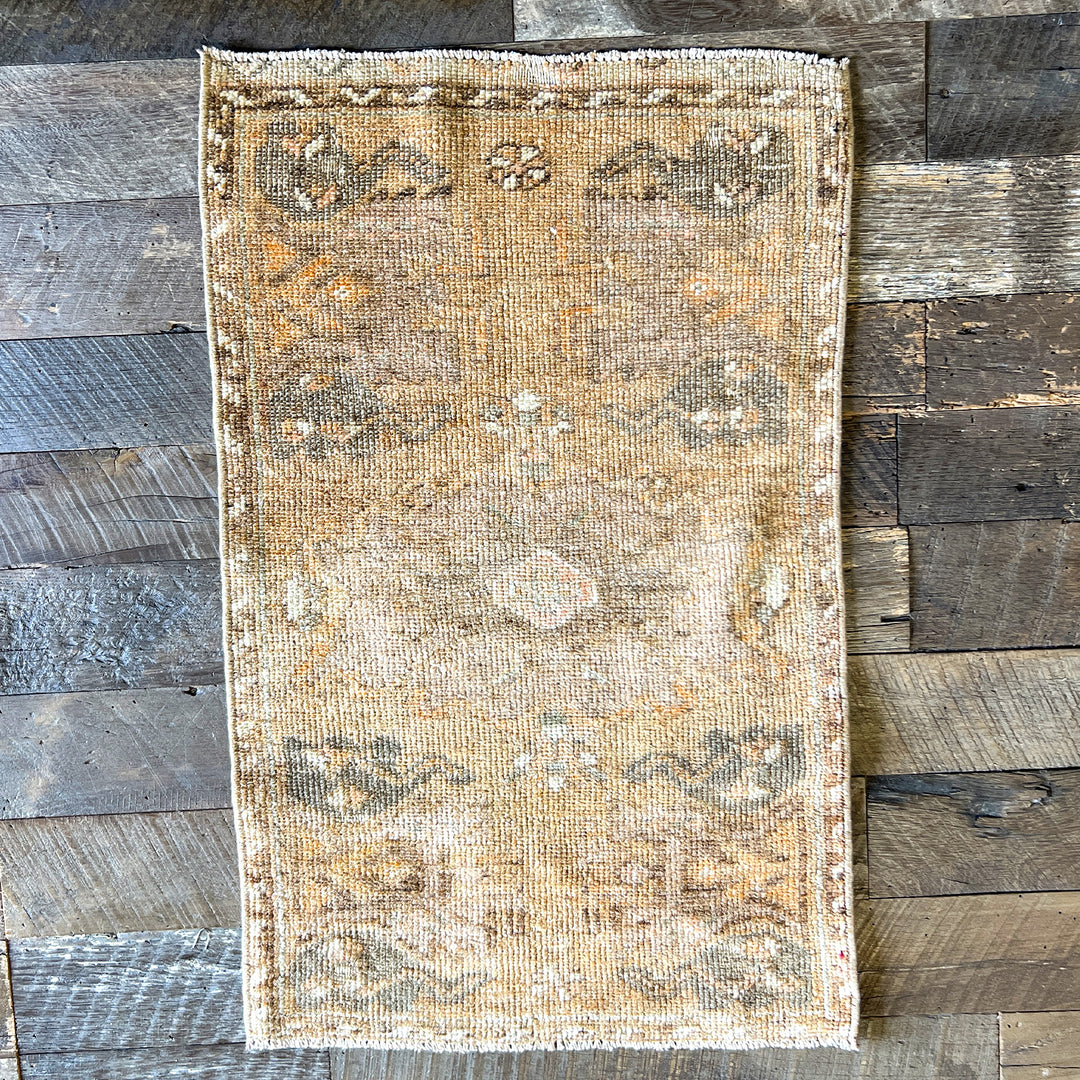 Vintage Rug No. 7