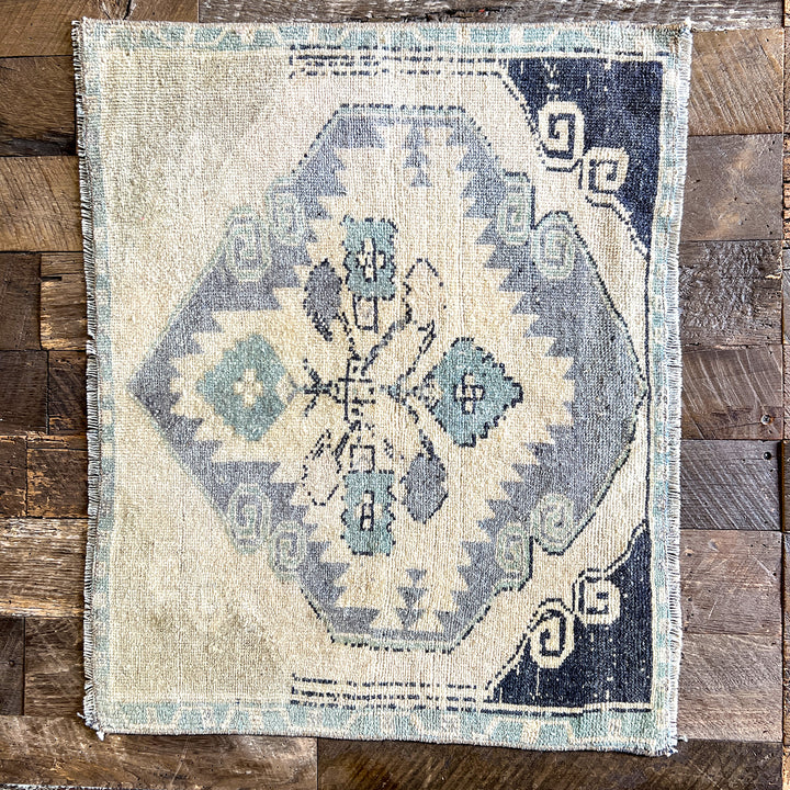 Vintage Rug No. 24
