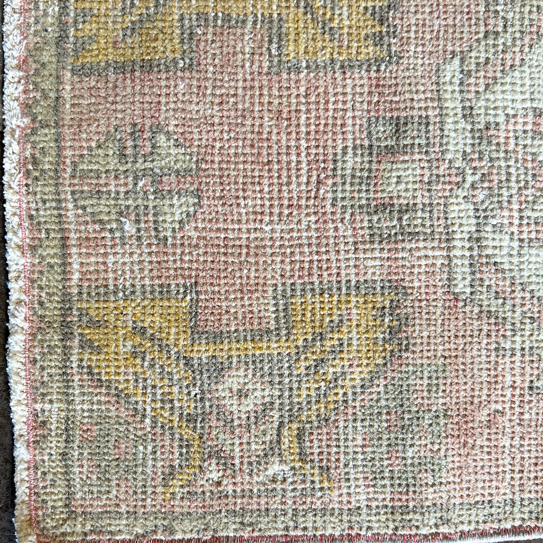 Vintage Rug No. 51