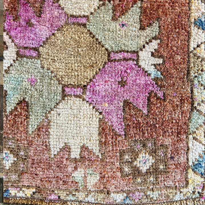 Vintage Rug No. 65