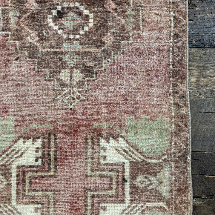 Vintage Rug No. 65