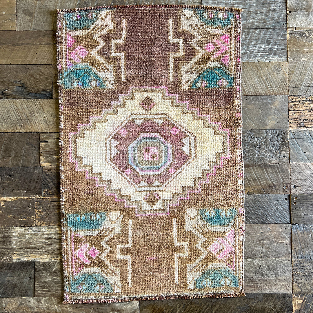 Vintage Rug No. 70