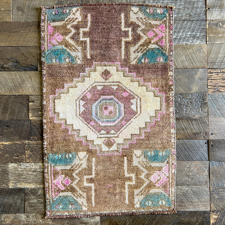 Vintage Rug No. 70