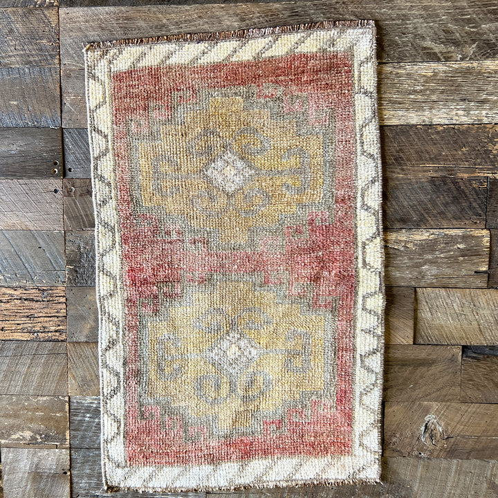 Vintage Rug No. 77