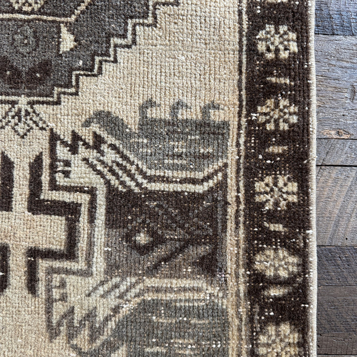 Vintage Rug No. 129