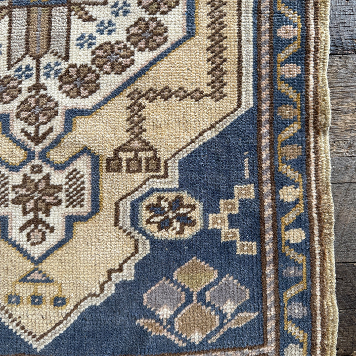 Vintage Rug No. 97