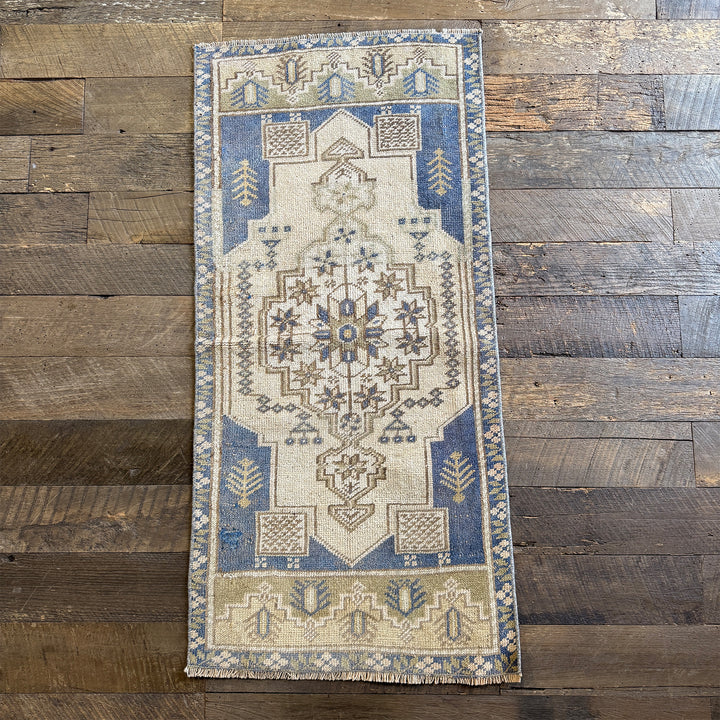 Vintage Rug No. 96