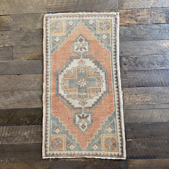 Vintage Rug No. 90