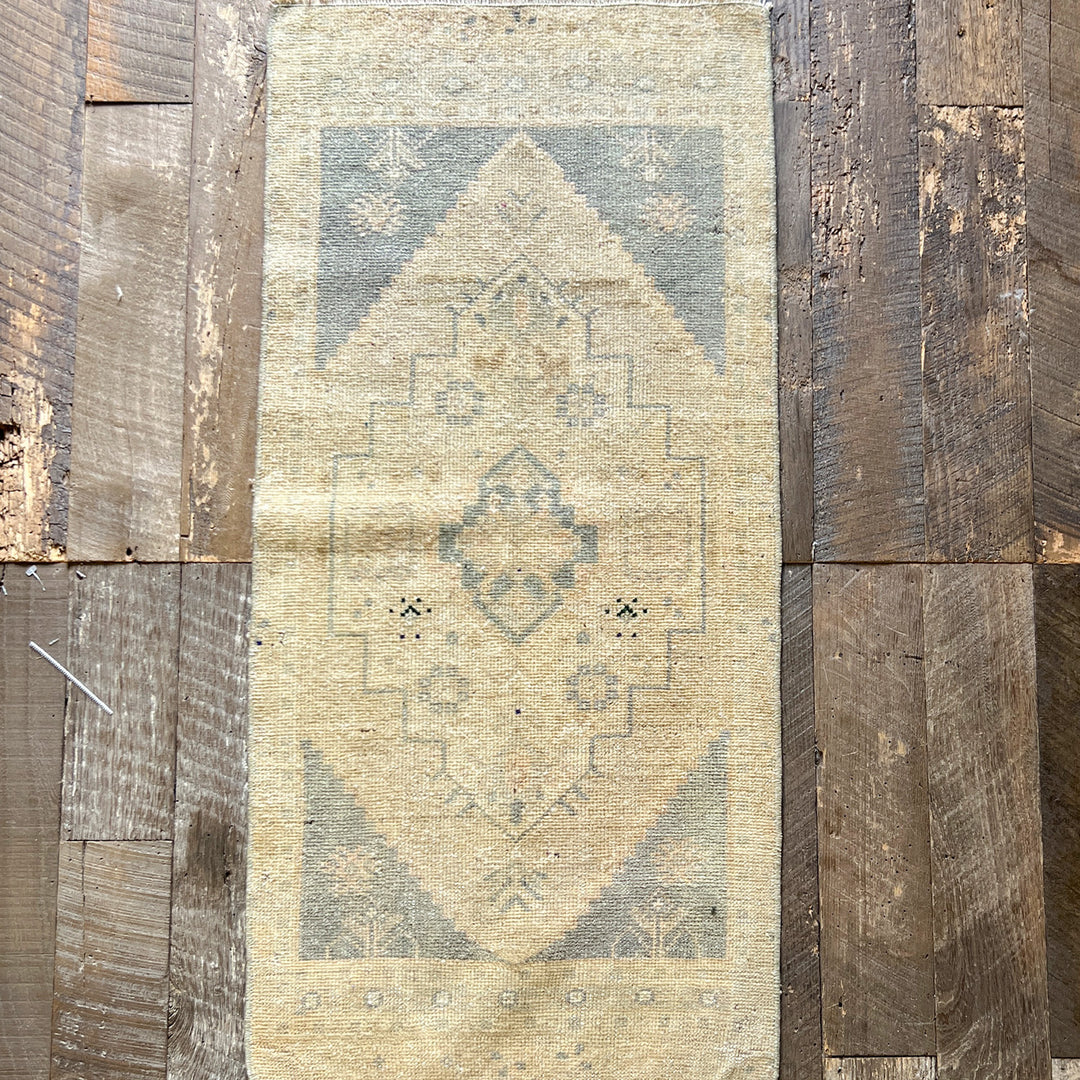Vintage Rug No. 78