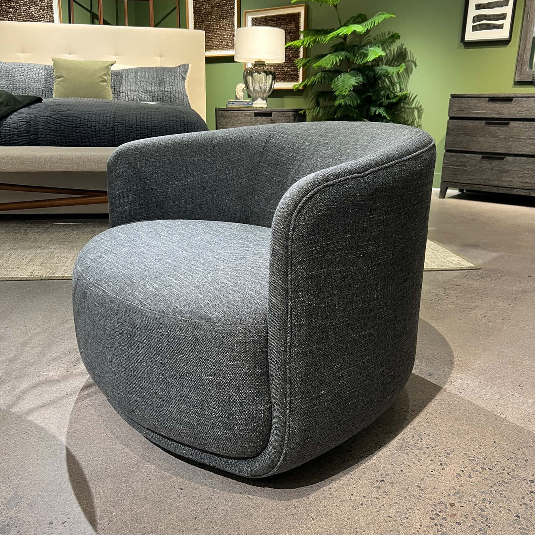 Aggie Swivel Chair