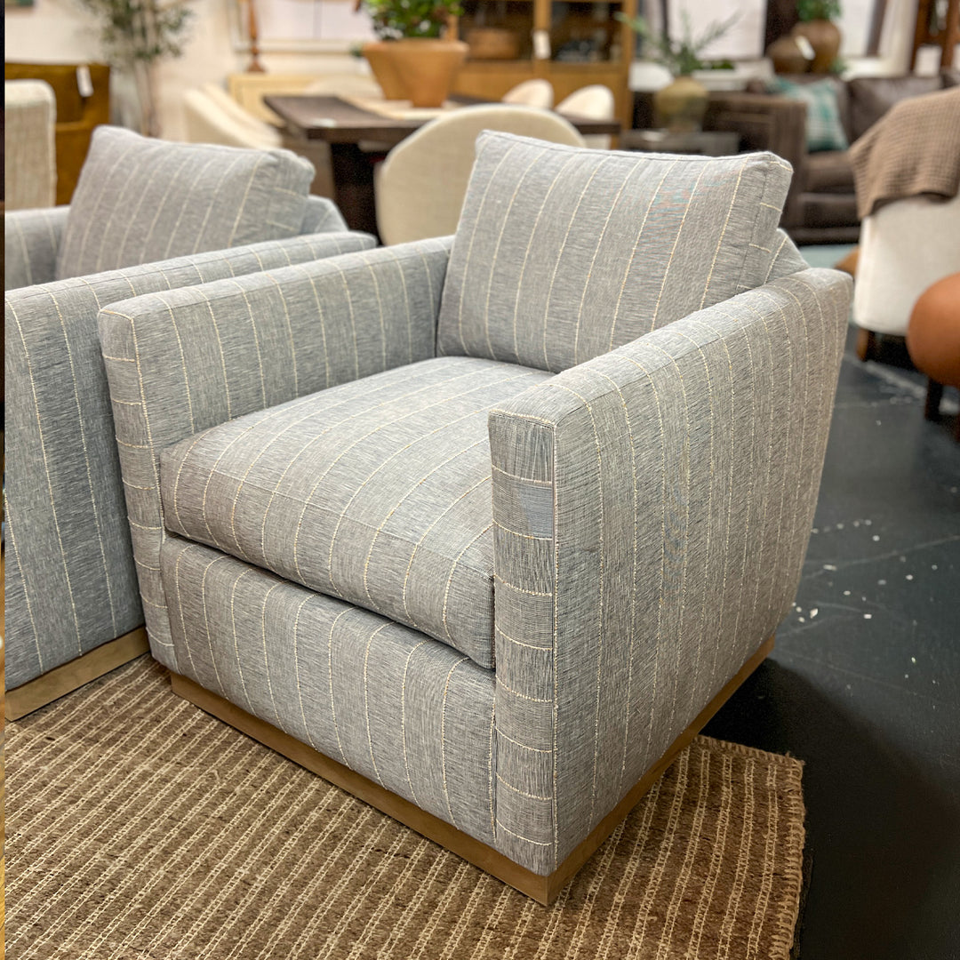 Allie Swivel Chair