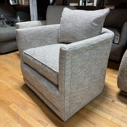 Aura Swivel Chair