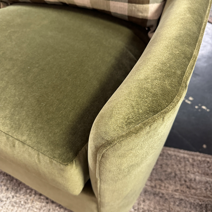 Barrie Swivel Chair