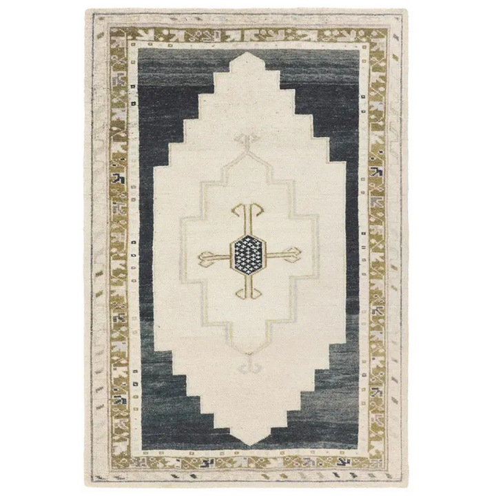 7'9" x 9'9" Rug