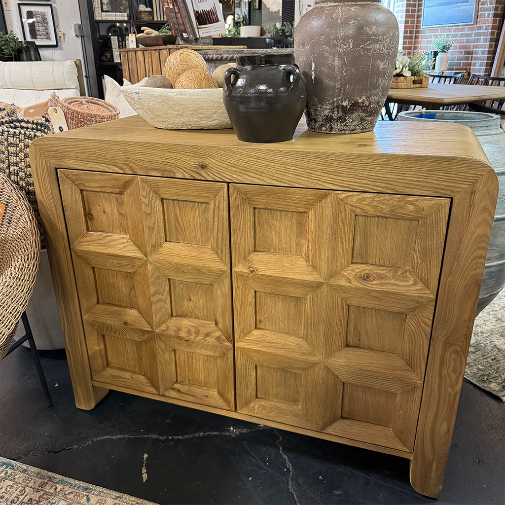 Dallas Accent Chest
