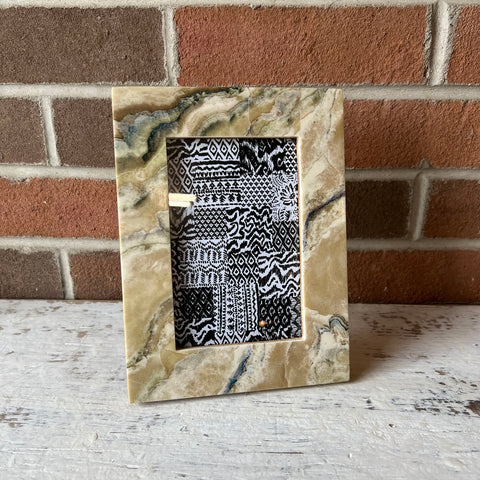 4x6 Marbled Picture Frame