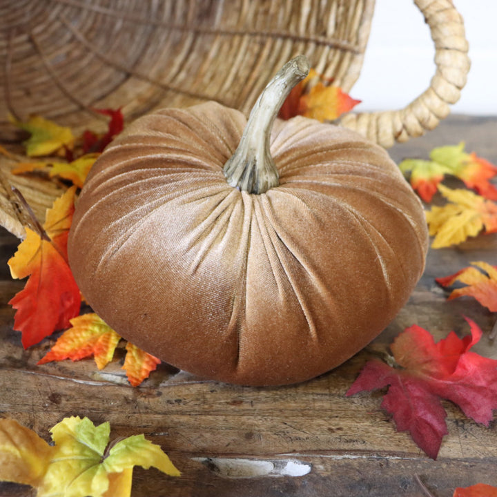 7.5" Velvet Pumpkin
