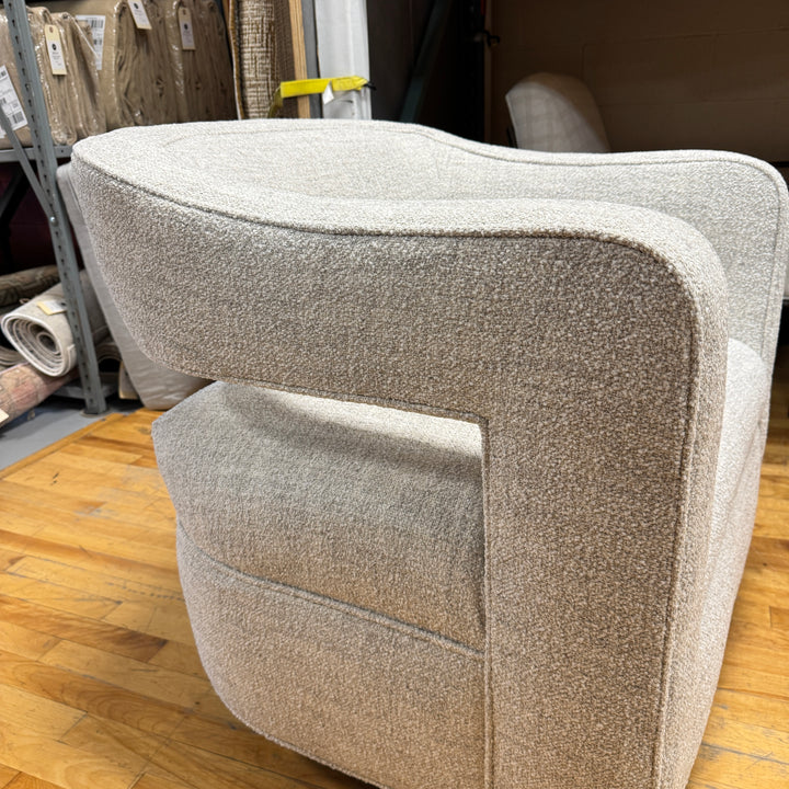 Max Swivel Chair