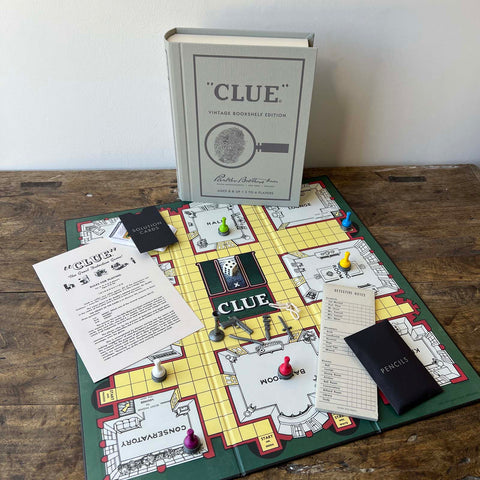 Vintage Bookshelf Board Game- Clue