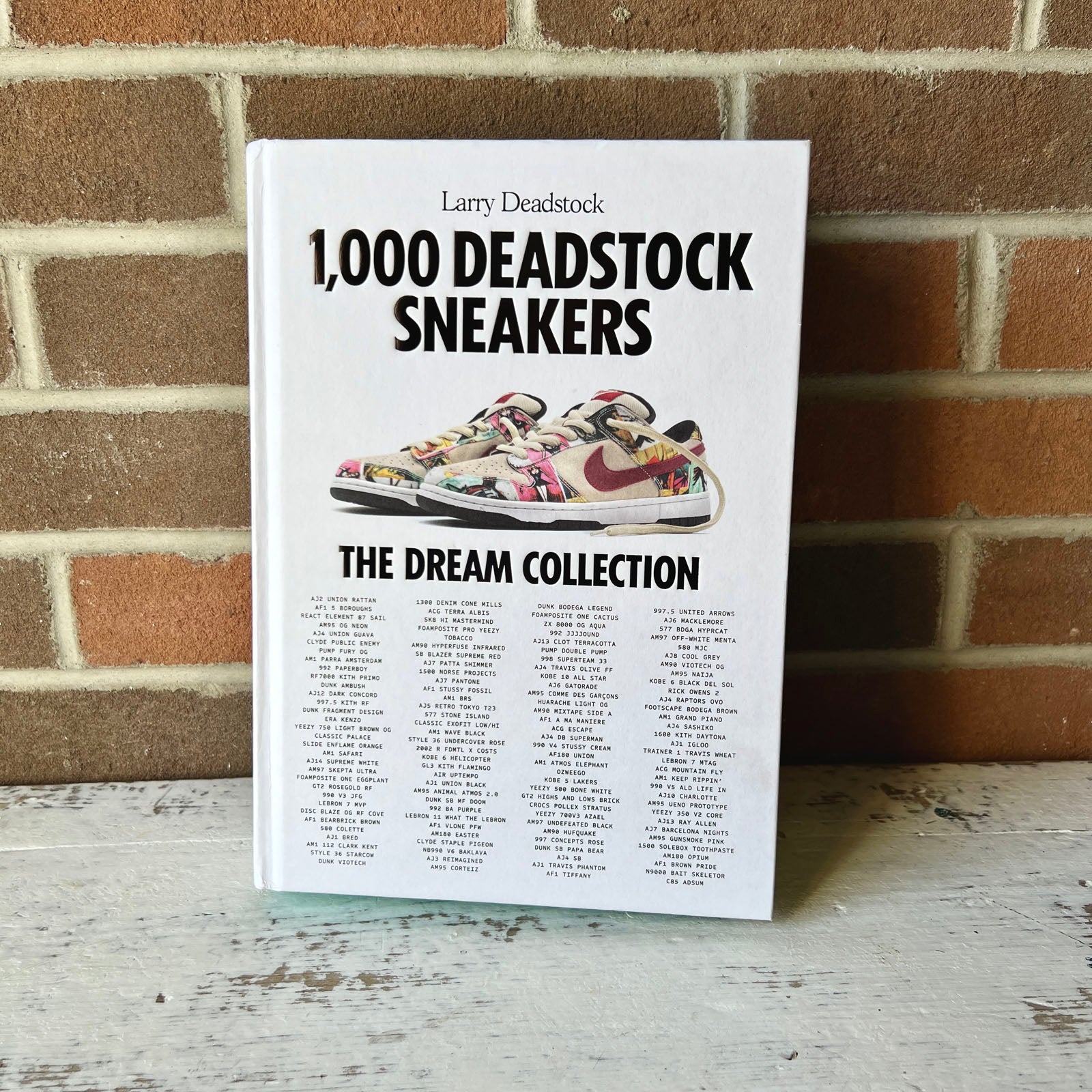 1,000 Deadstock Sneakers â Trove Warehouse