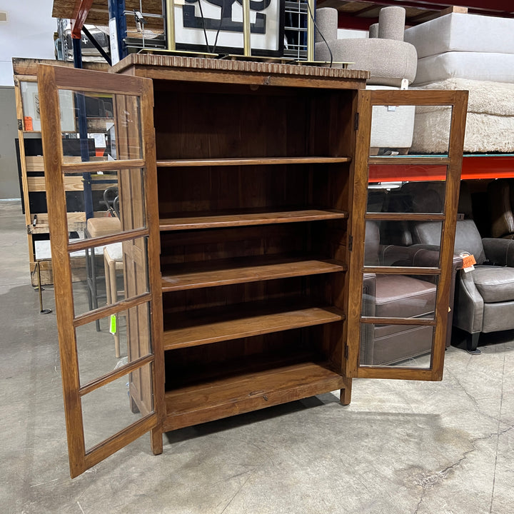 Charlie Cabinet