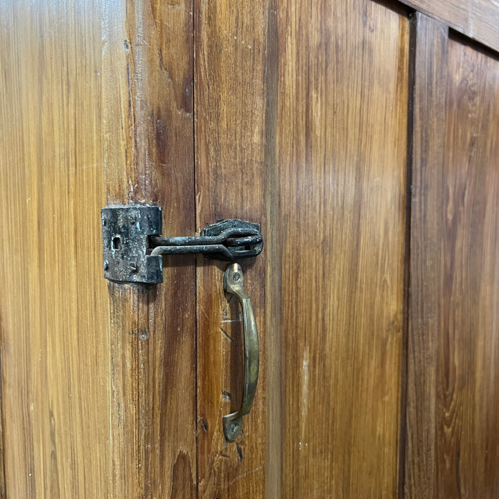 Dori Cabinet