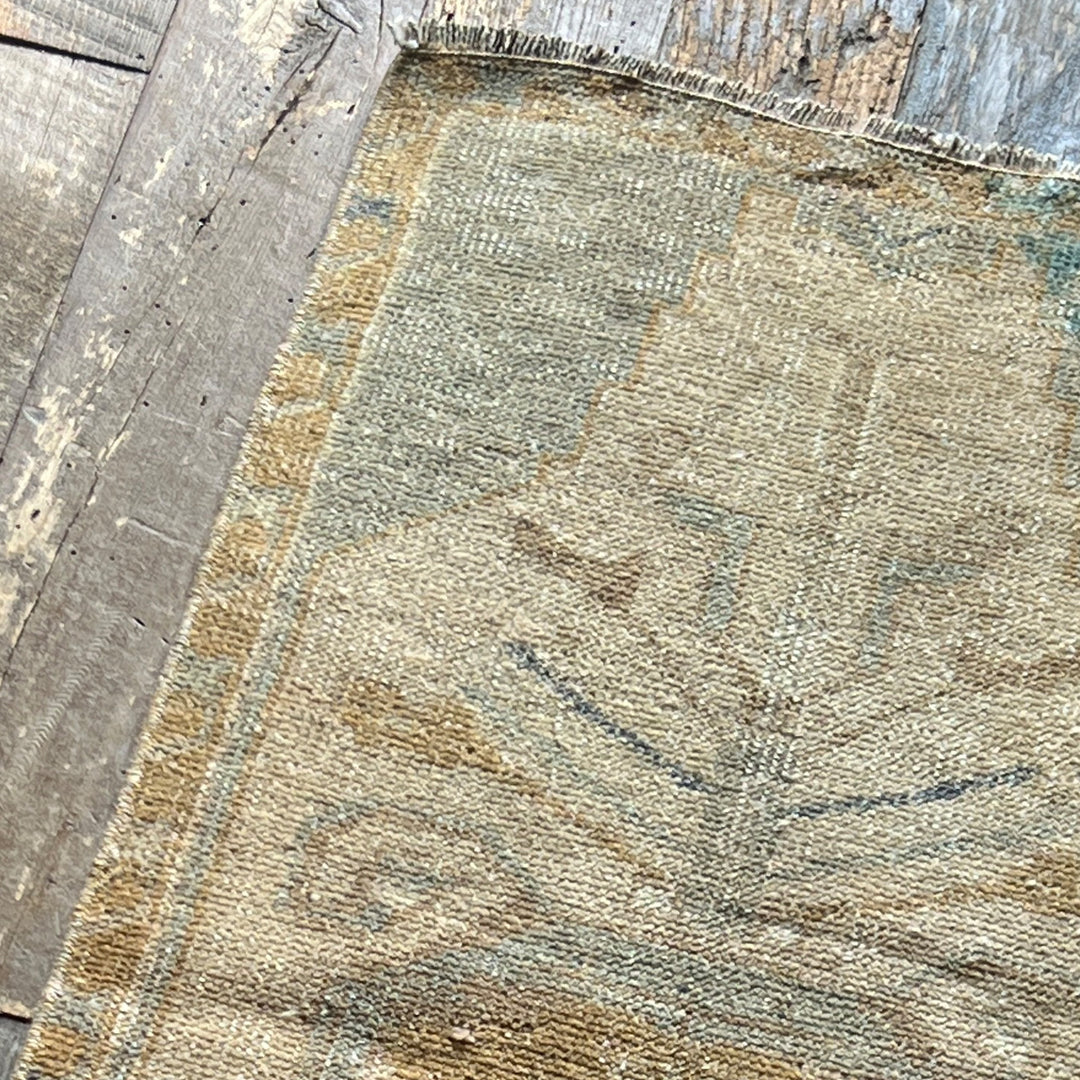 Vintage Rug No. 14
