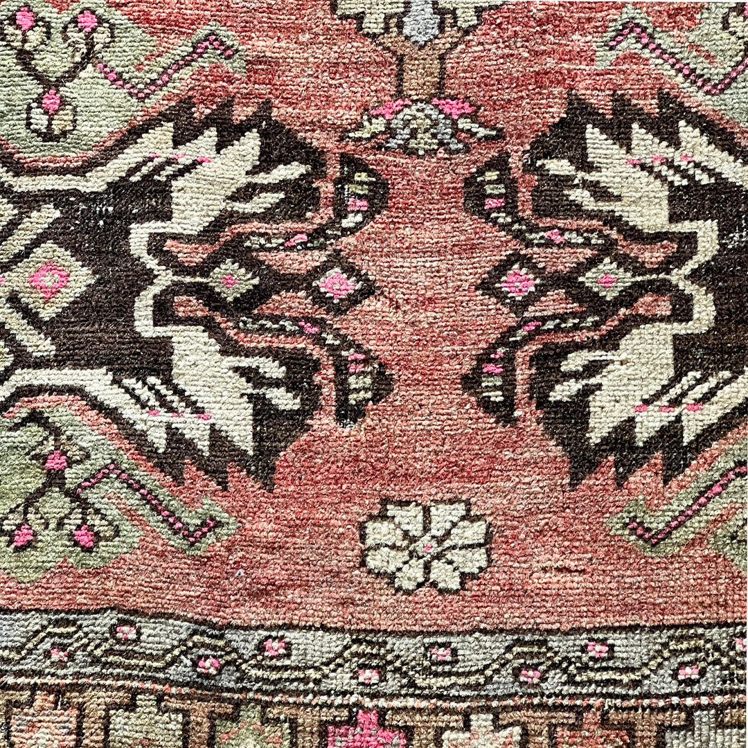 Vintage Rug No. 60